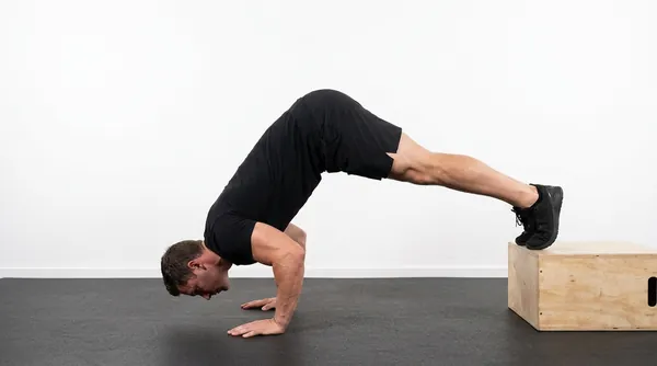 Pike push-ups — position finale